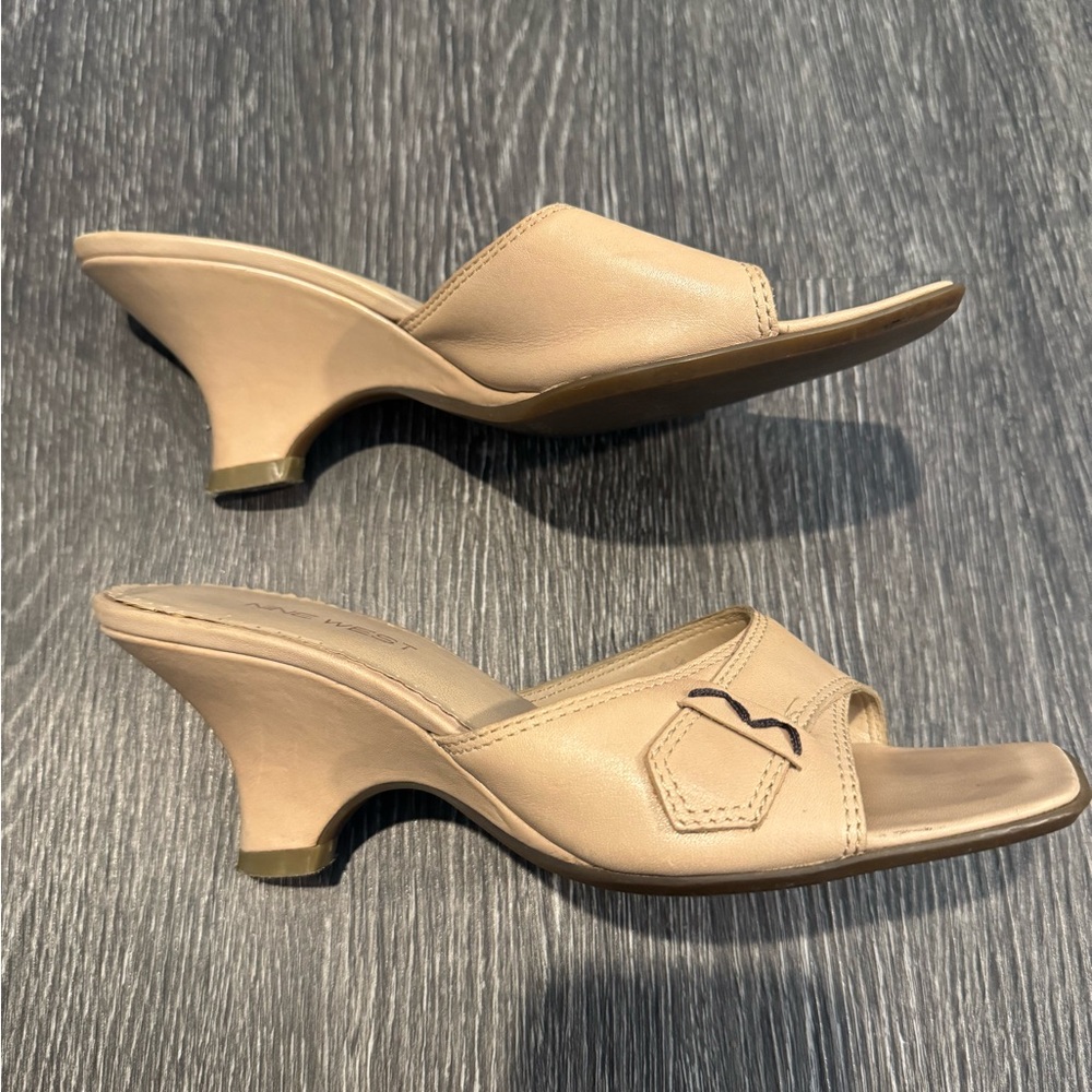 Nine West Tan Women's Heels - Picture 2 of 5